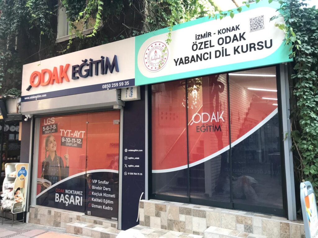 Eğitim kurumu için hazırlanan kutu harf tabela, cephe kaplama ve cam folyo uygulaması